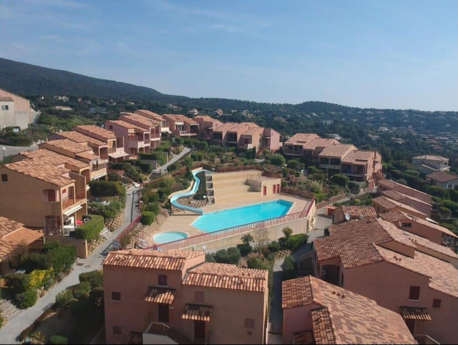 Ferienwohnung Terrasse De 30M2 Vue Mer Panoramique 1 Chambre Cavalaire-sur-Mer Exterior foto