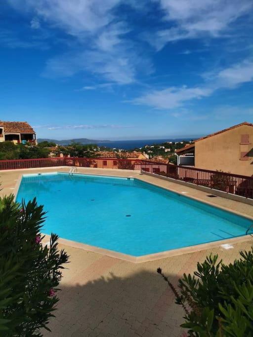 Ferienwohnung Terrasse De 30M2 Vue Mer Panoramique 1 Chambre Cavalaire-sur-Mer Exterior foto
